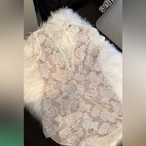 White lace romper - rumor boutique is what the tag says bought originally LF.